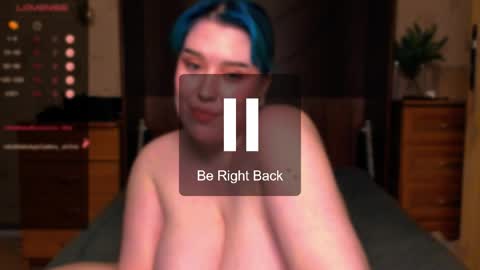 viesica_ online show from 06/11/26, 12:32