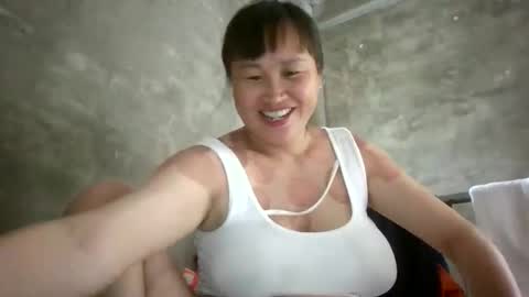 Snapshot of vietnam_sexxy chatting on 05/19/26, 01:56 vietnam_sexxy online show from 05/19/26, 01:56
