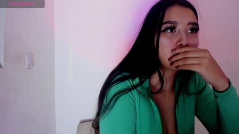 Snapshot of viioleett_cum chatting on 04/01/26, 06:27 viioleett_cum online show from 04/01/26, 06:27