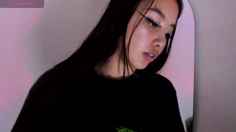 Snapshot of viioleett_cum chatting on 05/11/26, 06:49 viioleett_cum online show from 05/11/26, 06:49