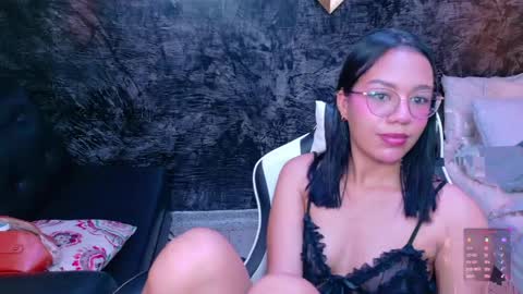 Violet online show from 05/05/26, 09:45
