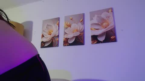 Snapshot of viiolet_collins chatting on 02/13/26, 11:50 VIOLET online show from 02/13/26, 11:50