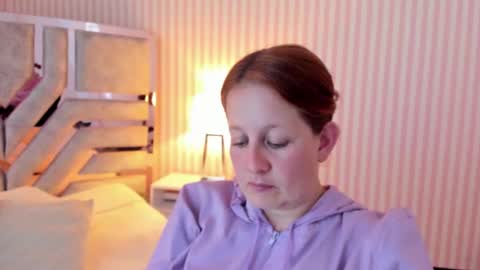 Violeta online show from 12/13/24, 01:59