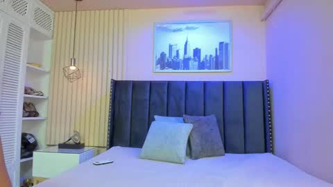 Snapshot of viiolett_lee chatting on 11/18/25, 08:46 Viiolett online show from 11/18/25, 08:46