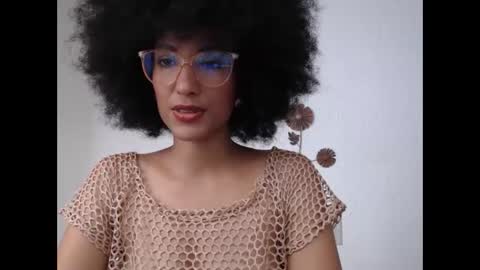 viiolettaaa online show from 06/09/26, 08:53