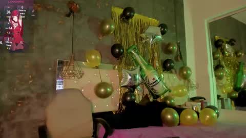 Snapshot of viiolettlopez chatting on 10/03/25, 05:10 Violet online show from 10/03/25, 05:10