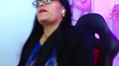 Snapshot of viiolleta chatting on 02/27/26, 12:49 viioleta online show from 02/27/26, 12:49