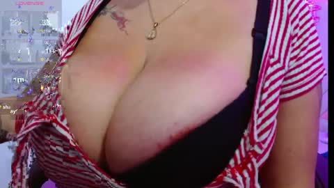 Snapshot of viiolleta chatting on 04/06/26, 12:17 viioleta online show from 04/06/26, 12:17