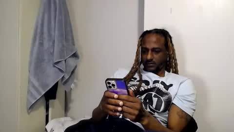 Snapshot of viizin chatting on 03/25/26, 12:16 viizin online show from 03/25/26, 12:16