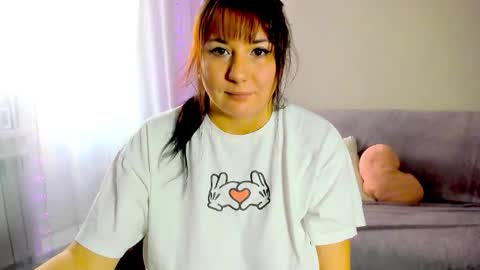Snapshot of vik_and_love chatting on 03/01/26, 04:03 Vika online show from 03/01/26, 04:03