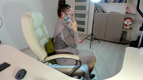Snapshot of vika7333 chatting on 11/25/25, 11:32 Ukrainian-woman online show from 11/25/25, 11:32