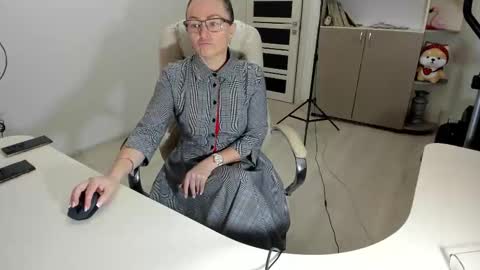 Snapshot of vika7333 chatting on 11/26/25, 05:52 Ukrainian-woman online show from 11/26/25, 05:52