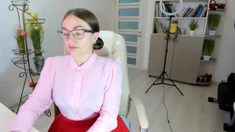 Snapshot of vika7333 chatting on 01/11/26, 07:57 Ukrainian-woman online show from 01/11/26, 07:57