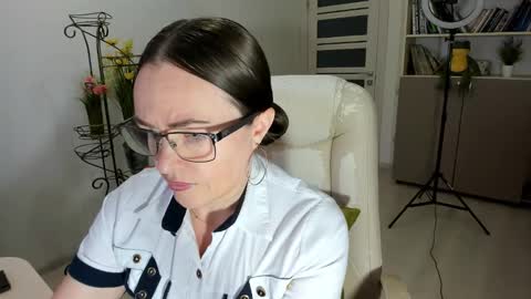 Snapshot of vika7333 chatting on 01/13/26, 06:51 Ukrainian-woman online show from 01/13/26, 06:51