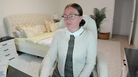 Snapshot of vika7333 chatting on 05/17/26, 11:28 Ukrainian-woman online show from 05/17/26, 11:28