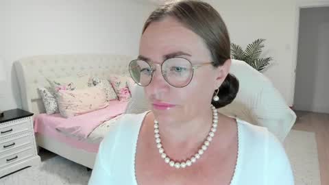 Ukrainian-woman online show from 07/23/26, 11:08