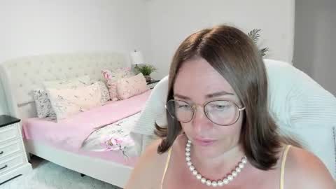 Ukrainian-woman online show from 07/28/26, 02:13