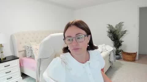 Ukrainian-woman online show from 07/28/26, 04:39
