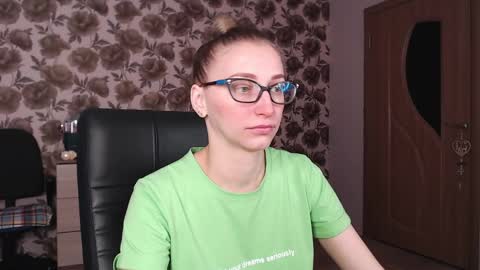 Vika online show from 12/08/24, 03:32