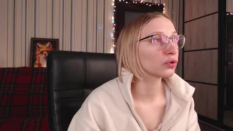 Snapshot of vikaericka chatting on 01/11/26, 06:57 Vika online show from 01/11/26, 06:57