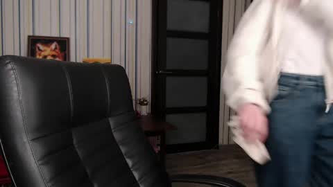 Snapshot of vikaericka chatting on 04/04/26, 04:59 Vika online show from 04/04/26, 04:59