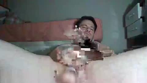 Snapshot of vikbika2 chatting on 01/01/25, 01:04 Tom reunz online show from 01/01/25, 01:04