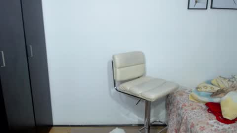 Viki Mom  online show from 12/11/24, 04:49