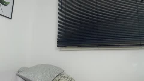 Viki Mom  online show from 12/20/24, 05:57