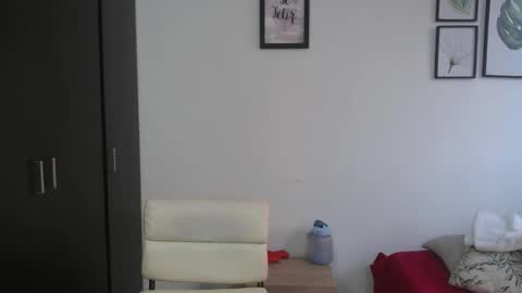 Viki Mom  online show from 01/13/25, 03:58