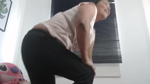 Viki Mom  online show from 01/21/25, 12:39