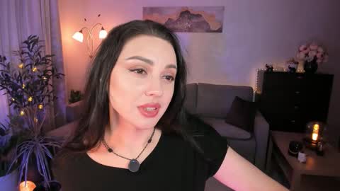 Snapshot of vikibellson chatting on 12/05/25, 05:53 Viki Bellson online show from 12/05/25, 05:53