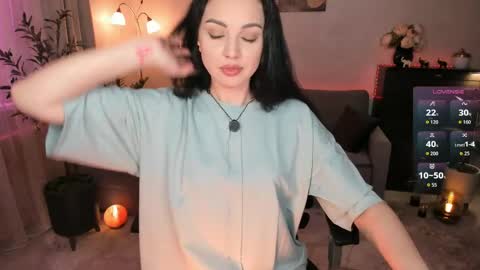 Viki Bellson online show from 05/17/26, 07:21
