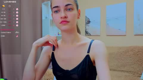 vikiberry online show from 10/12/25, 04:28