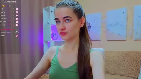 Snapshot of vikiberry chatting on 11/06/25, 05:30 vikiberry online show from 11/06/25, 05:30