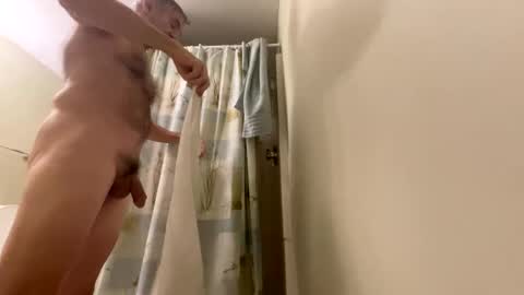 Snapshot of viking6man chatting on 12/18/24, 11:45 Richard Flasher online show from 12/18/24, 11:45