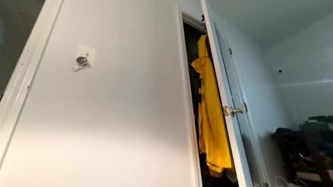 Snapshot of viking6man chatting on 02/17/25, 12:38 Richard Flasher online show from 02/17/25, 12:38