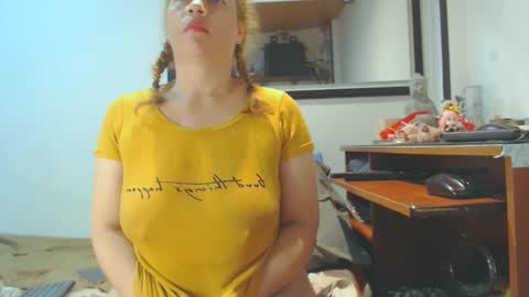 VIKKKTORIAAA online show from 12/27/24, 08:24