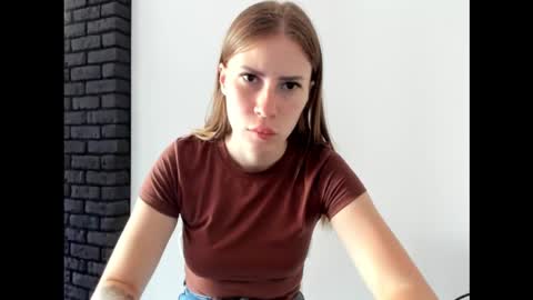 vikky_s11 online show from 09/15/25, 10:04