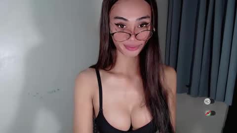 vikkylustfull online show from 12/19/24, 02:56