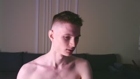 Max online show from 02/08/25, 04:04