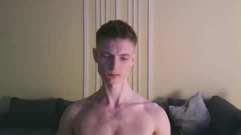 Snapshot of viksons chatting on 10/03/25, 07:00 Max online show from 10/03/25, 07:00