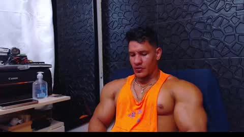 Viktor Herrera online show from 12/08/24, 04:07
