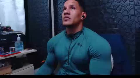 Viktor Herrera online show from 12/12/24, 02:04
