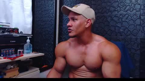 Viktor Herrera online show from 12/15/24, 04:37