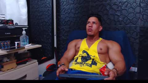 Viktor Herrera online show from 12/15/24, 09:31