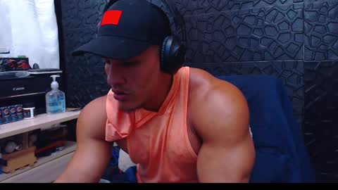 Viktor Herrera online show from 12/19/24, 03:19