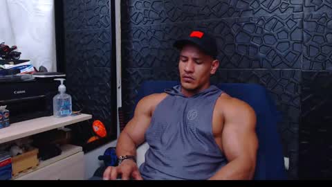 Viktor Herrera online show from 12/30/24, 06:16