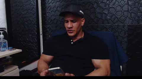 Viktor Herrera online show from 01/07/25, 02:31