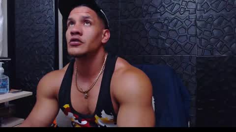 Viktor Herrera online show from 01/13/25, 01:56