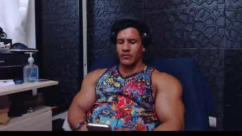 Viktor Herrera online show from 01/24/25, 05:11